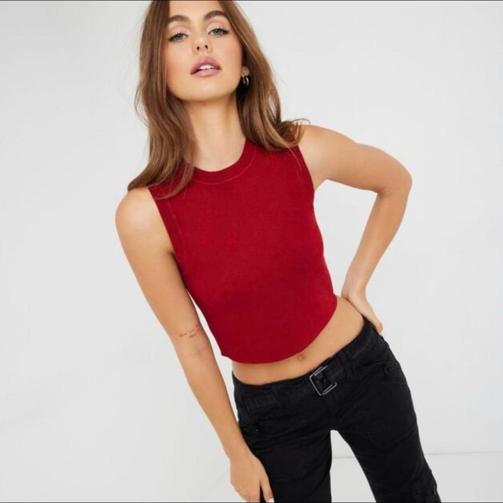 4/45$ BNWT Red « whatever » sweater top | Garage